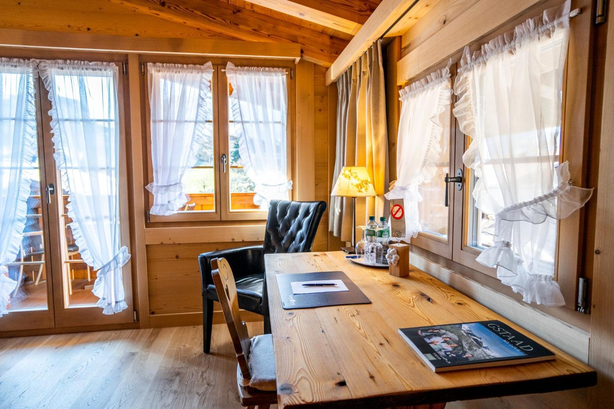 Posthotel Roessli Gstaad Bagian luar foto