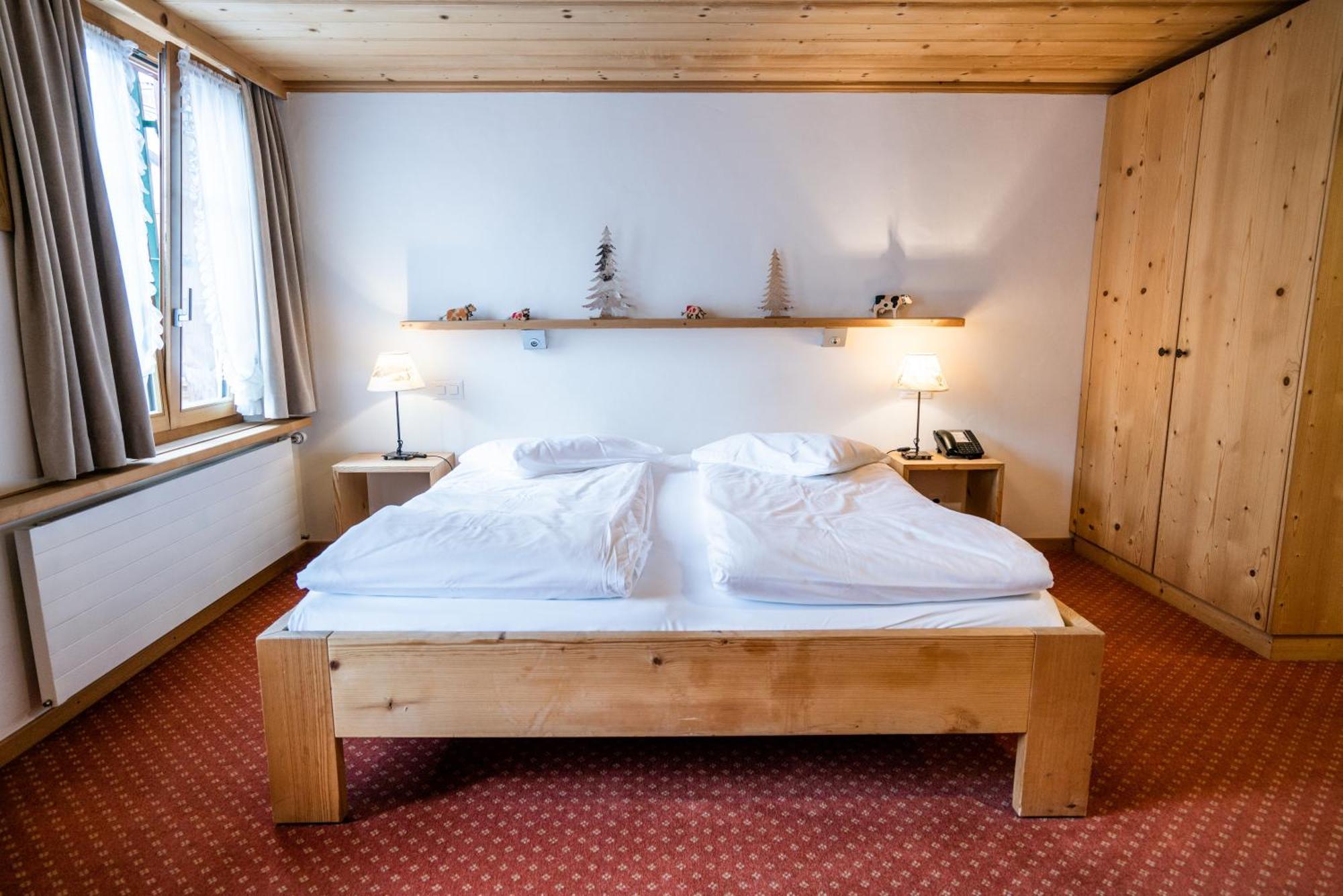 Posthotel Roessli Gstaad Bagian luar foto